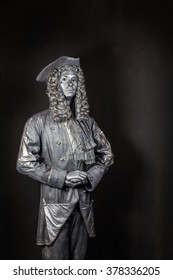 Silver Old Dressed Live Statue In A Wig 