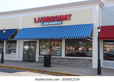 Silver Spring, Maryland, USA - July 4 2021: Laundromat Lavanderia Store Entrance During The Day.