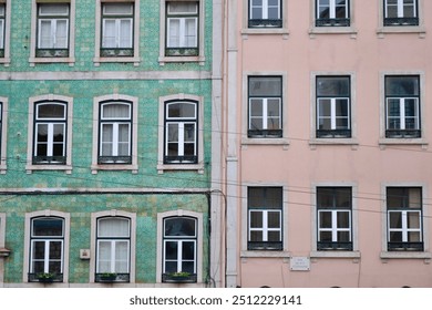 Simetric and colourfull facede in Lisbon