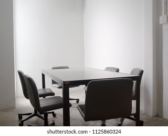 Simple Cheap And Small Meeting Room For Group Discussion.