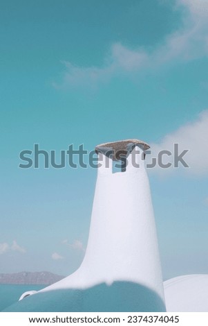 A simple composition of a white lighthouse.