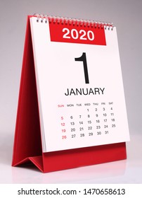 Simple Desk Calendar For January 2020
