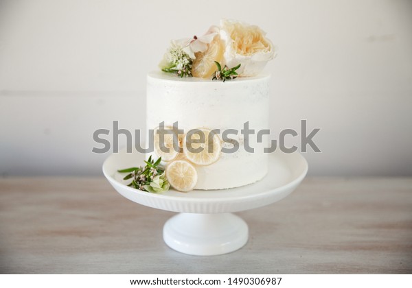 lemon wedding cake