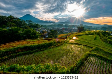 Gunung Prau Images Stock Photos Amp Vectors Shutterstock