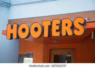 Singapore- 14 Nov, 2021: Hooters Exterior And Logo In Singapore. Hooters Is A Casual Dining Restaurant Chain In The United States.