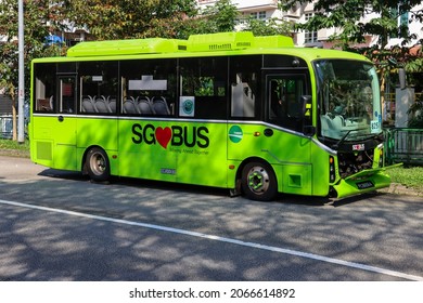 SINGAPORE - 2 OCT 2021: An Electric ECO Tower Transit Shuttle Bus In Lentor Estate Has Broken Down. By 2040, All Buses Will Be Electric.