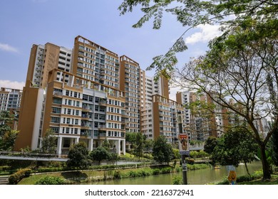 SINGAPORE - 20 OCT 2022: 5-year-old Punggol HDB (Housing Board) Town's Waterway View (R) Is A NEW GENERATION Of HDB Homes Where Nature And Water Bodies Are Weaved Into The Housing Landscape.