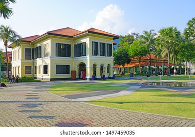 SINGAPORE -24 AUG 2019- Located At Sultan Gate Of Kampong Glam In The Yellow Mansion Building (Gedung Kuning), The Malay Heritage Center Is A Cultural Center Showcasing Malay Singaporean Culture.