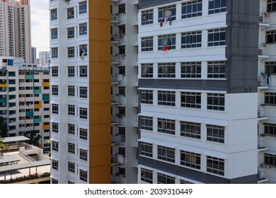 SINGAPORE - 7 SEP 2021: A Newer 2-ROOM Housing Board HDB Block Of Flats In Toa Payoh. It Has 1 Bedroom With Attached Bathroom, A Store Room And Kitchen. Floor Area Is 36 Or 45 Sq M. 