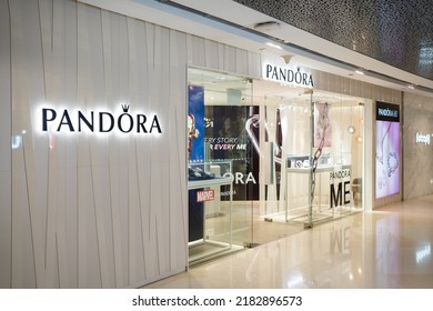 SINGAPORE - APR 19, 2022: Pandora Jewelry Store Front Exterior In Ion Orchard Singapore