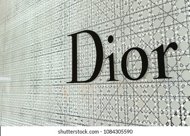 Dior の画像 写真素材 ベクター画像 Shutterstock