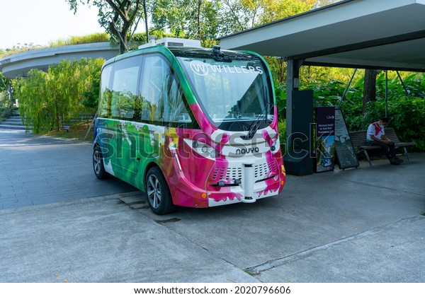 SINGAPORE, SINGAPORE - Aug\
05, 2021: Auto rider , autonomous vehicle at Gardens By The Bay,\
Singapore
