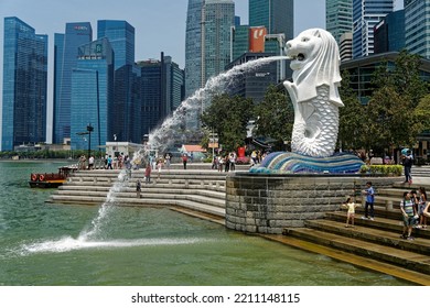 SINGAPORE, SINGAPORE - Aug 16, 2019: A Closeup Of The Famous Merlion Statue In Singapore Harbour, Singapore