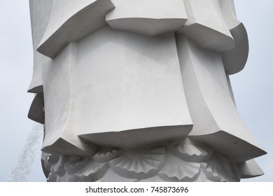 SINGAPORE - AUGUST 2017: Closeup Of The Head Of The Merlion Statue From Behind.