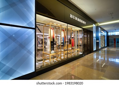 SINGAPORE - CIRCA JANUARY, 2020: Burberry Storefront In ION Orchard Shopping Mall In Singapore. Burberry Is A British Luxury Fashion House.