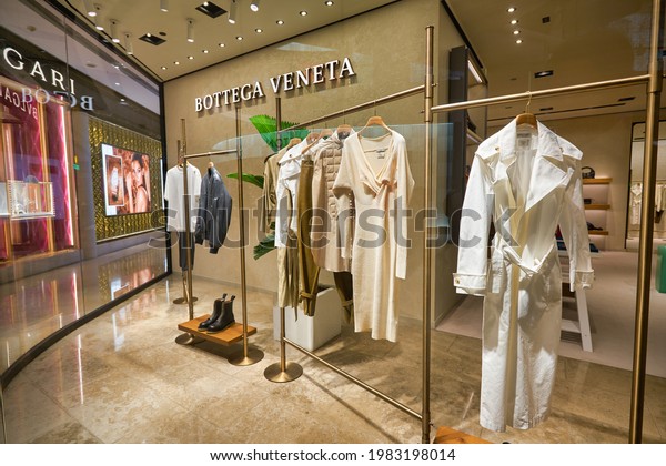 Bottega veneta shop Images, Stock Photos & Vectors | Shutterstock