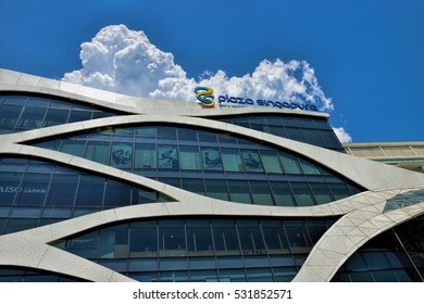 252 Plaza singapura Images, Stock Photos & Vectors | Shutterstock