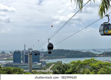 Singapore February 11 Cable Cars Singapore Stock Photo 581999620 ...