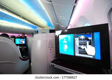 76 Qatar Airways Inflight Entertainment Images, Stock Photos & Vectors ...