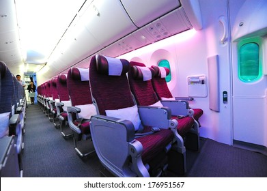 Qatar Airways Boeing 787 Dreamliner Cabin Images Stock Photos