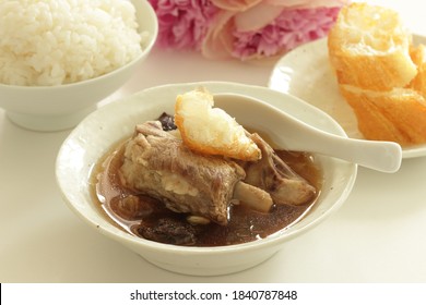Singapore food, sparerib pork and Chinese medicine soup 