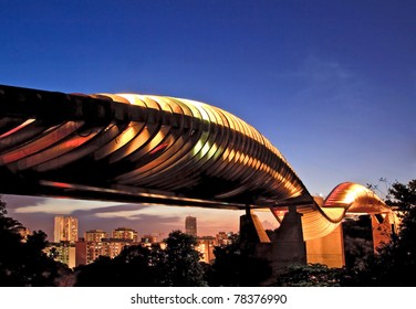 Singapore Henderson Wave Bridge At Dusk