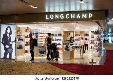 longchamp eaton centre