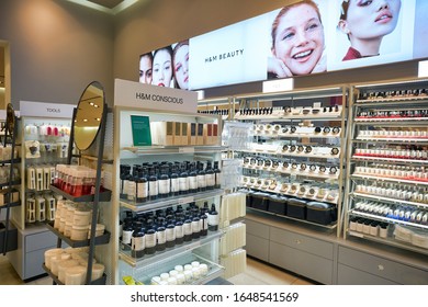 3,512 Personal Care Shelves Images, Stock Photos & Vectors 