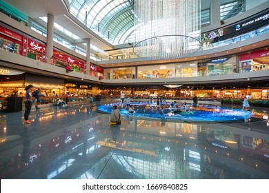 SINGAPORE - JANUARY 20, 2020: View Of Digital Light Canvas In Singapore. The Digital Light Canvas Display Is An Interactive Digital Art Installation At The Shoppes At Marina Bay Sands