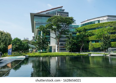 86 Singapore management university building Images, Stock Photos ...