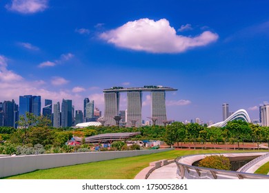 SINGAPORE - JANUARY 26, 2020:Cityscape View Of Singapore From Marina Barrage Park