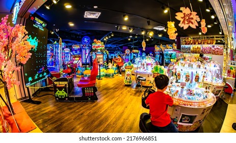 Singapore - Jul 1, 2022 :  Cow Play Cow Moo In Suntec City Hall B, The Flagship Of The Largest Amusement Carnival Or Arcade Stores In Singapore.