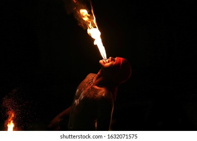 936 Spitting Fire Man Images, Stock Photos & Vectors | Shutterstock