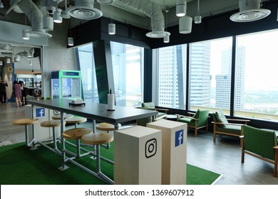 Singapore / Singapore - July 21 2016: Facebook Creative Office Space And Modern Concept Interior Design For Fun Working Environment. 