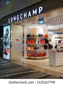 longchamp changi airport terminal 4