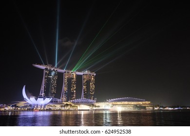 SINGAPORE - MAR 4, 2017: Free Wonder Full Showcased A Grand Total Of Half A Million Watts Of Light At Marina Bay Sands, Singapore.