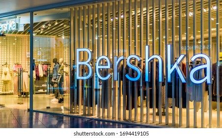 663 Bershka Images, Stock Photos & Vectors | Shutterstock