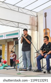 SINGAPORE, MARCH 20, 2016: Small Live Band Performance At St Patrick Day