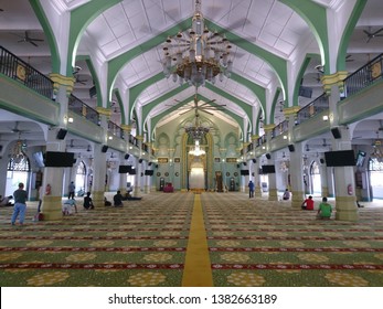 Singapore - March 20 2017: A View Of The Interiors Of The Sultan Mosque Or Masjid Sultan At The Malay Heritage Center In Singapore