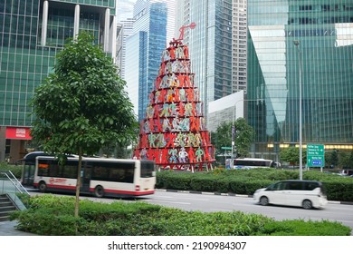 Singapore, Marina Bay 1st June 2022. Low Angle View Of Ocean Financial Center 