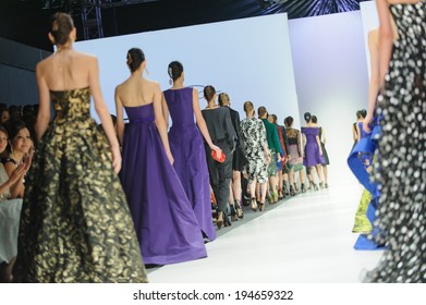 Singapore - May 18: Models Showcasing Fall Collection From Oscar De La Renta At Audi Fashion Festival 2014 On May 18, 2014 In Singapore