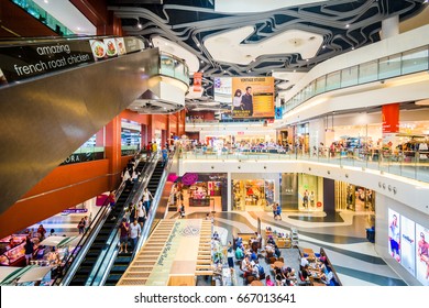 14,758 Singapore shopping mall Images, Stock Photos & Vectors ...