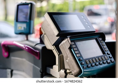 Singapore-10 MAR 2020:machine To Slide A Card To Pay For Public Transport In Singapore