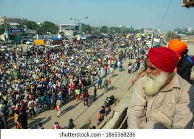 Singhu Border, Delhi, India 30 April 2020:farmer Attending Farmer Protest Against New Farm Law Bill.