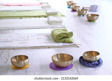Singing Bowls Group Therapy Room, Sound Bowls And Mats, Sound Healing