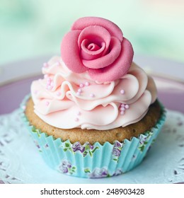 Single Rose Cupcake