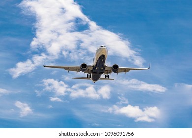 707 Single aisle aircraft Images, Stock Photos & Vectors | Shutterstock