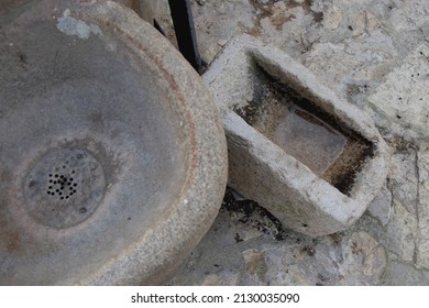 2,863 Old trough watering Images, Stock Photos & Vectors | Shutterstock