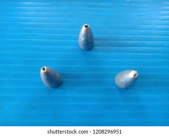 Sinker On Blue Polypropylene Board.pp Board