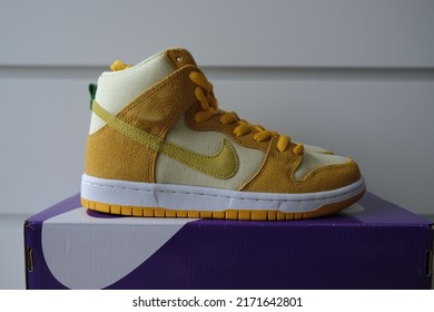 Sint-Niklaas, Belgium - 06 26 2022: Nike SB Dunk High Pineapple Displayed On Shoebox